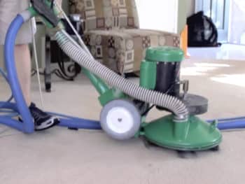 Carpet cleaner vacuum
